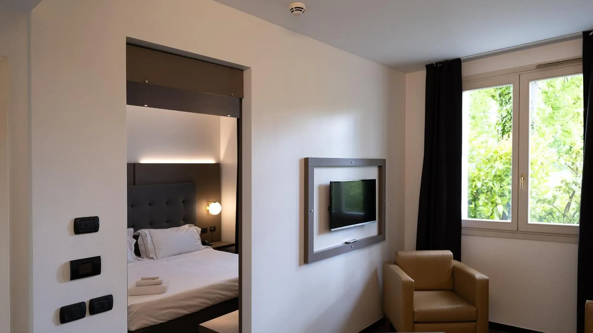 Maranello Palace 4*,  Italy