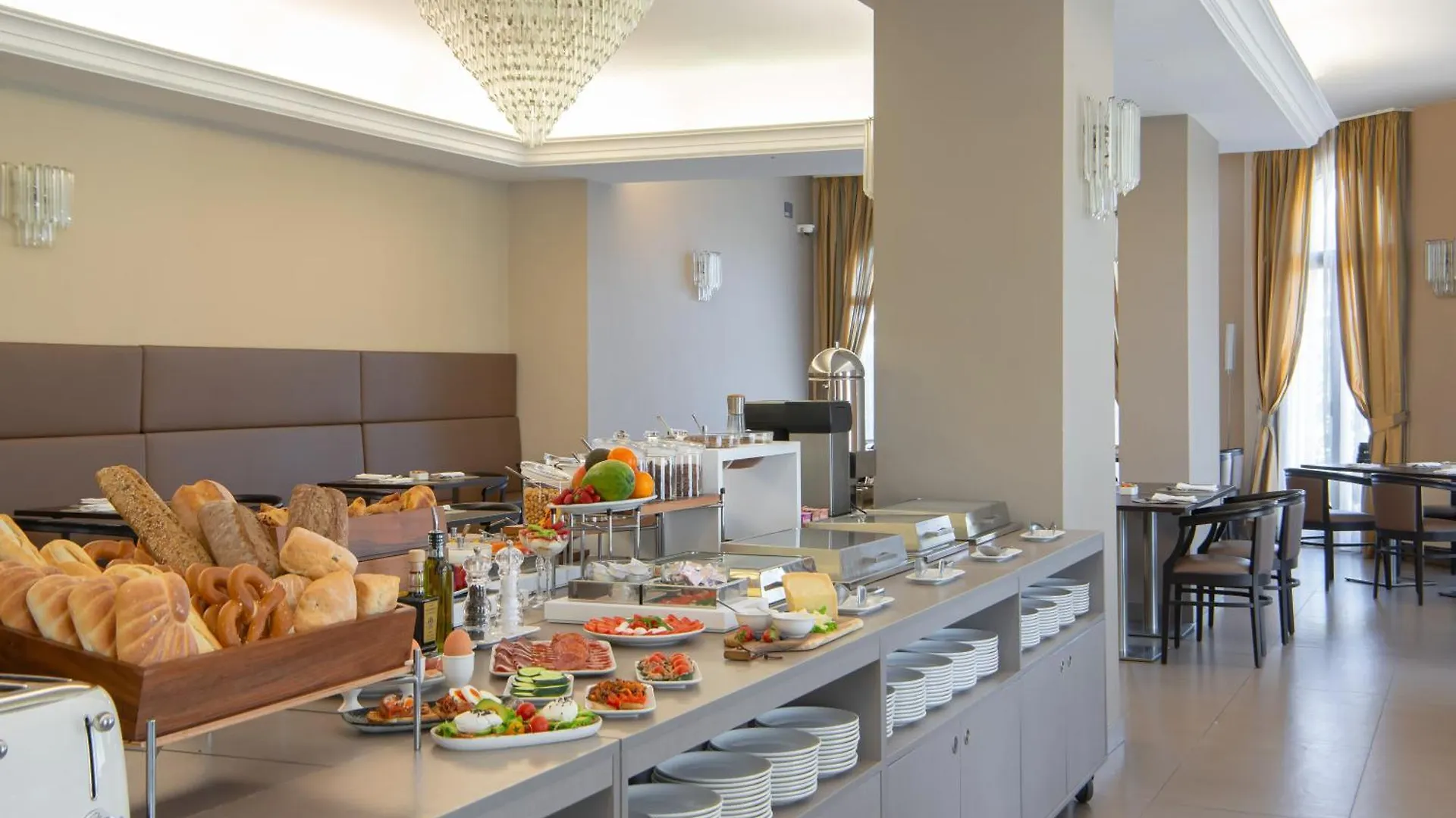 **** Hotel Maranello Palace Włochy